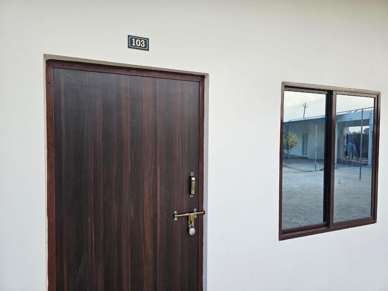 Govind Resort Mathura Exterior foto
